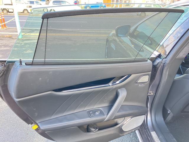 クアトロポルテ 　ドライブレコーダー　クリアランスソナー　ナビ　アルミホイール　オートライト　サンルーフ　ＡＴ　シートヒーター　アイドリングストップ　パワーシート　記録簿　ＥＳＣ　エアコン　パワーウィンドウ（39枚目）