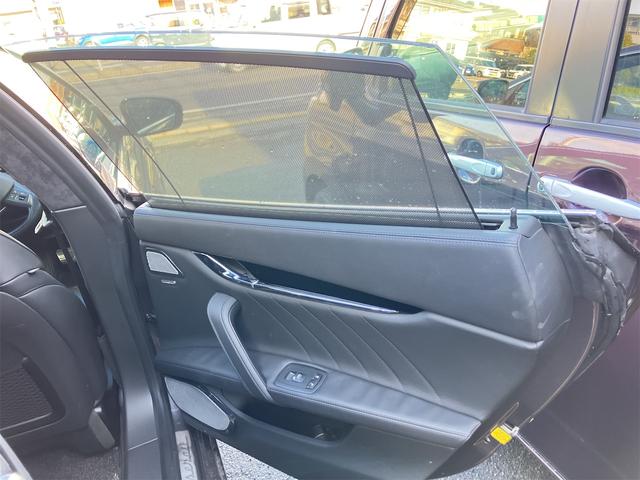 クアトロポルテ 　ドライブレコーダー　クリアランスソナー　ナビ　アルミホイール　オートライト　サンルーフ　ＡＴ　シートヒーター　アイドリングストップ　パワーシート　記録簿　ＥＳＣ　エアコン　パワーウィンドウ（42枚目）