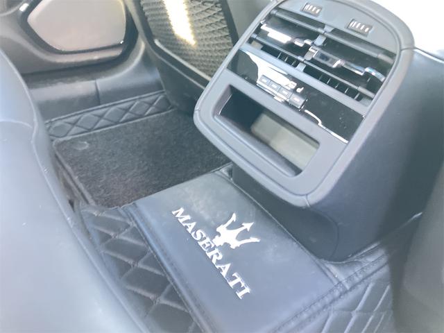 クアトロポルテ 　ドライブレコーダー　クリアランスソナー　ナビ　アルミホイール　オートライト　サンルーフ　ＡＴ　シートヒーター　アイドリングストップ　パワーシート　記録簿　ＥＳＣ　エアコン　パワーウィンドウ（43枚目）