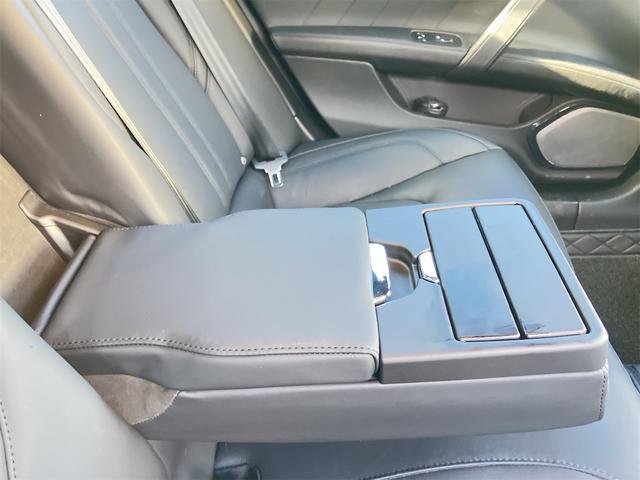 クアトロポルテ 　ドライブレコーダー　クリアランスソナー　ナビ　アルミホイール　オートライト　サンルーフ　ＡＴ　シートヒーター　アイドリングストップ　パワーシート　記録簿　ＥＳＣ　エアコン　パワーウィンドウ（48枚目）