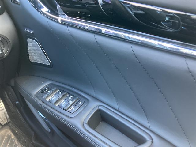 クアトロポルテ 　ドライブレコーダー　クリアランスソナー　ナビ　アルミホイール　オートライト　サンルーフ　ＡＴ　シートヒーター　アイドリングストップ　パワーシート　記録簿　ＥＳＣ　エアコン　パワーウィンドウ（60枚目）