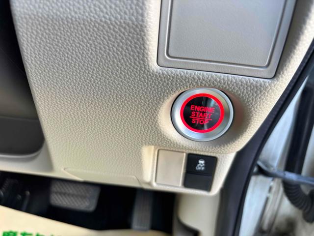 Ｎ－ＢＯＸ Ｇ　４ＷＤ　両側スライドドア　ＴＶ　ＬＥＤヘッドランプ　スマートキー　アイドリングストップ　シートヒーター　ベンチシート　ＣＶＴ　盗難防止システム　ＡＢＳ　ＥＳＣ　アルミホイール　衝突安全ボディ　エアコン（3枚目）