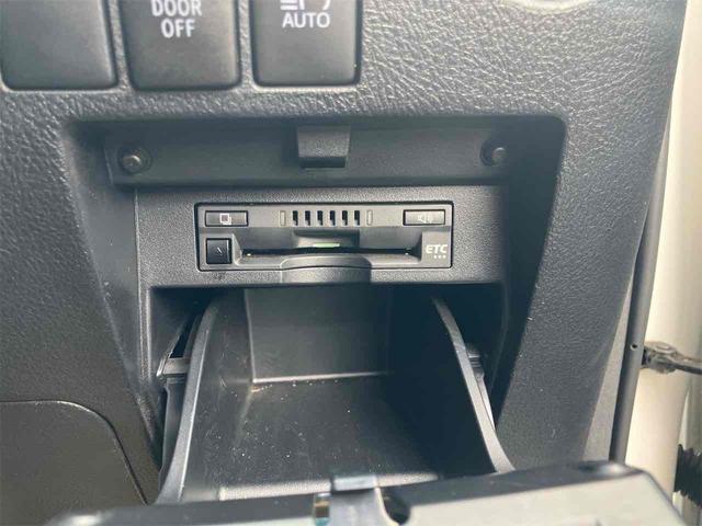 アルファード ２．５Ｓ　４ＷＤ　ＥＴＣ　バックカメラ　ナビ　ＴＶ　クリアランスソナー　オートクルーズコントロール　レーンアシスト　衝突被害軽減システム　両側電動スライドドア　オートマチックハイビーム　オートライト（7枚目）