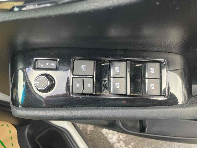 アルファード ２．５Ｓ　４ＷＤ　ＥＴＣ　バックカメラ　ナビ　ＴＶ　クリアランスソナー　オートクルーズコントロール　レーンアシスト　衝突被害軽減システム　両側電動スライドドア　オートマチックハイビーム　オートライト（25枚目）