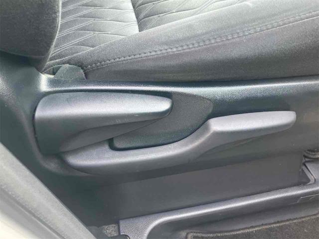 アルファード ２．５Ｓ　４ＷＤ　ＥＴＣ　バックカメラ　ナビ　ＴＶ　クリアランスソナー　オートクルーズコントロール　レーンアシスト　衝突被害軽減システム　両側電動スライドドア　オートマチックハイビーム　オートライト（27枚目）