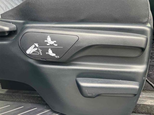 アルファード ２．５Ｓ　４ＷＤ　ＥＴＣ　バックカメラ　ナビ　ＴＶ　クリアランスソナー　オートクルーズコントロール　レーンアシスト　衝突被害軽減システム　両側電動スライドドア　オートマチックハイビーム　オートライト（44枚目）