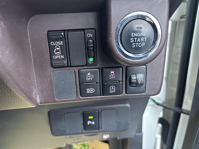 ルーミー Ｘ　Ｓ　４ＷＤ　両側スライド・片側電動　クリアランスソナー　衝突被害軽減システム　オートマチックハイビーム　オートライト　スマートキー　アイドリングストップ　ウォークスルー　ＣＶＴ　盗難防止システム（4枚目）