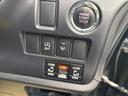 両側電動スライドドア装備！運転席よりボタン一つで開閉可能でございます。