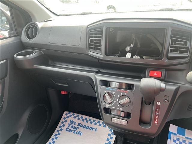 ミライース Ｌ　４ＷＤ　オートライト　キーレスエントリー　アイドリングストップ　ＣＶＴ　盗難防止システム　ＡＢＳ　ＥＳＣ　衝突安全ボディ　エアコン　パワーステアリング　パワーウィンドウ　運転席エアバッグ（32枚目）