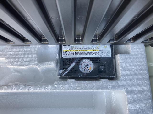 スペーシア ハイブリッドＧ　４ＷＤ　両側スライドドア　クリアランスソナー　衝突被害軽減システム　オートライト　ＬＥＤヘッドランプ　スマートキー　アイドリングストップ　電動格納ミラー　シートヒーター　ベンチシート　ＣＶＴ（32枚目）