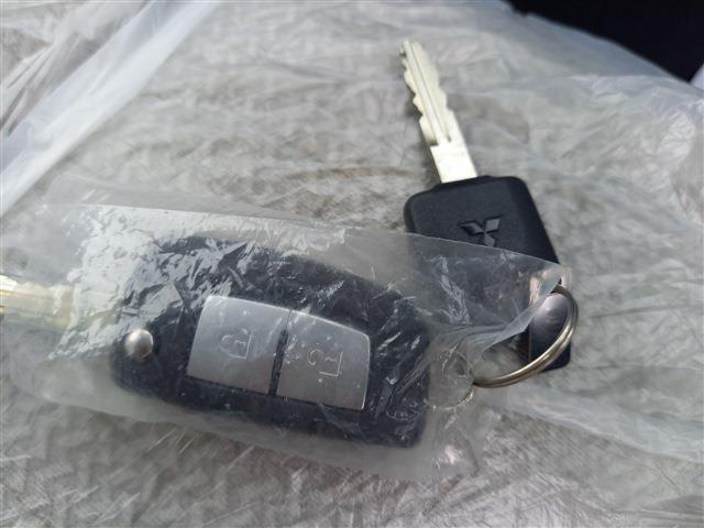 ｅＫワゴン Ｍ　４ＷＤ　届け出済み未使用車　クリアランスソナー　レーンアシスト　衝突被害軽減システム　オートライト　キーレスエントリー　アイドリングストップ　電動格納ミラー　シートヒーター　ベンチシート　ＣＶＴ（35枚目）