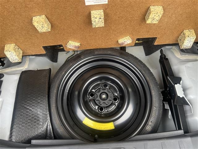 ムーヴコンテ Ｌ　ＶＳＩＩ　キーレスエントリー　４ＷＤ　フォグランプ　ＥＴＣ　社外カーナビ　アイドリングストップ　シュガーソケット　コラムＡＴ　タコメーター（17枚目）