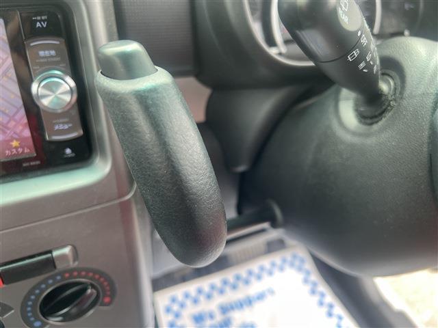 ムーヴコンテ Ｌ　ＶＳＩＩ　キーレスエントリー　４ＷＤ　フォグランプ　ＥＴＣ　社外カーナビ　アイドリングストップ　シュガーソケット　コラムＡＴ　タコメーター（32枚目）