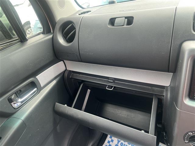 ムーヴコンテ Ｌ　ＶＳＩＩ　キーレスエントリー　４ＷＤ　フォグランプ　ＥＴＣ　社外カーナビ　アイドリングストップ　シュガーソケット　コラムＡＴ　タコメーター（34枚目）