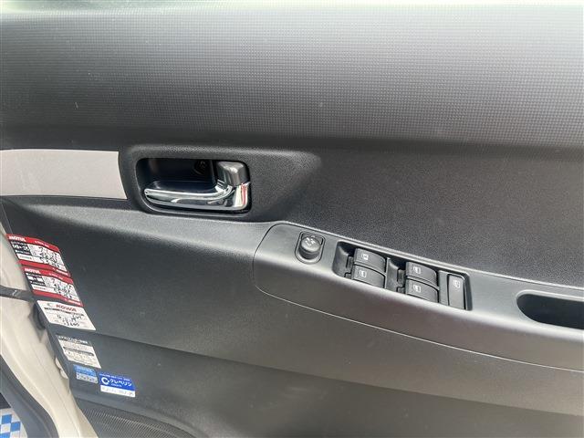 ムーヴコンテ Ｌ　ＶＳＩＩ　キーレスエントリー　４ＷＤ　フォグランプ　ＥＴＣ　社外カーナビ　アイドリングストップ　シュガーソケット　コラムＡＴ　タコメーター（45枚目）