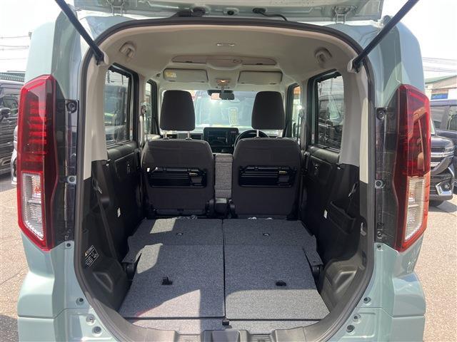 スペーシア ハイブリッドＸ　４ＷＤ　スマートキー　プッシュスタート　運転席助手席シートヒーター　ステアリングリモコン　リア両側パワースライドドア　サーキュレーター（17枚目）