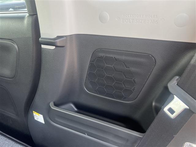 スペーシア ハイブリッドＸ　４ＷＤ　スマートキー　プッシュスタート　運転席助手席シートヒーター　ステアリングリモコン　リア両側パワースライドドア　サーキュレーター（18枚目）