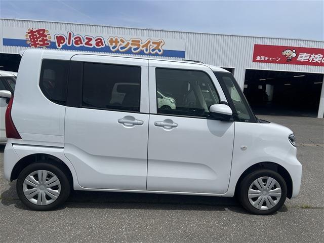 タント 　４ＷＤ　スマートキー　プッシュスタート　運転席助手席シートヒーター　衝突被害軽減ブレーキ　パーキングセンサー　ＣＤオーディオ（9枚目）