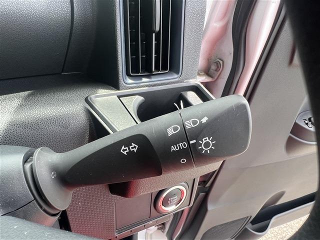 タント 　４ＷＤ　スマートキー　プッシュスタート　運転席助手席シートヒーター　衝突被害軽減ブレーキ　パーキングセンサー　ＣＤオーディオ（32枚目）