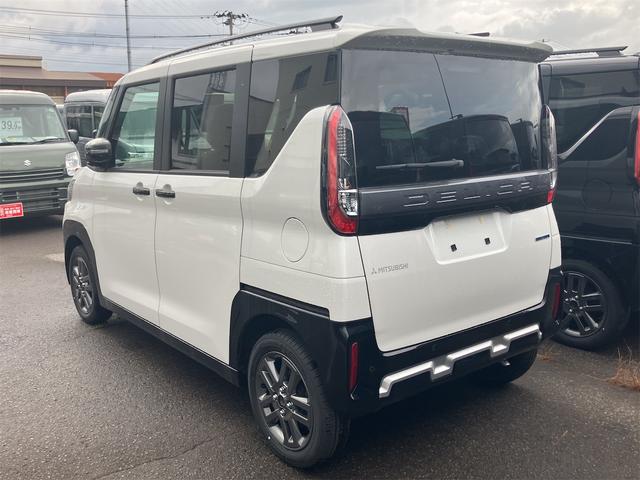 デリカミニ Ｇ　プレミアム　４ＷＤ　両側電動スライドドア　クリアランスソナー　オートクルーズコントロール　衝突被害軽減システム　オートライト　ＬＥＤヘッドランプ　スマートキー　アイドリングストップ　電動格納ミラー　シートヒーター（5枚目）