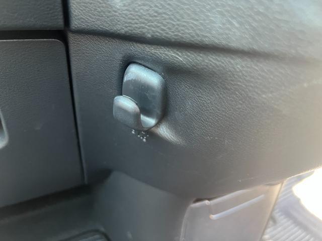 デイズ 　４ＷＤ　エアコン　パワーステアリング　パワーウィンドウ　盗難防止システム　衝突安全ボディ　衝突被害軽減システム　アイドリングストップ（47枚目）