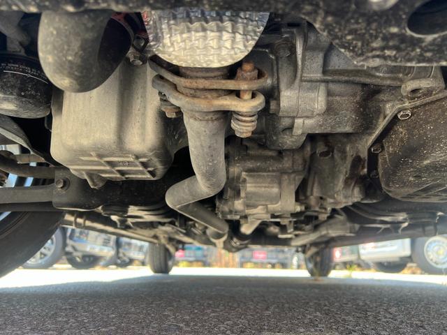 スペーシア Ｇリミテッド　４ＷＤ　エアコン　パワーステアリング　パワーウィンドウ　盗難防止システム　衝突安全ボディ　衝突被害軽減システム　キーレスエントリー　スマートキー（8枚目）