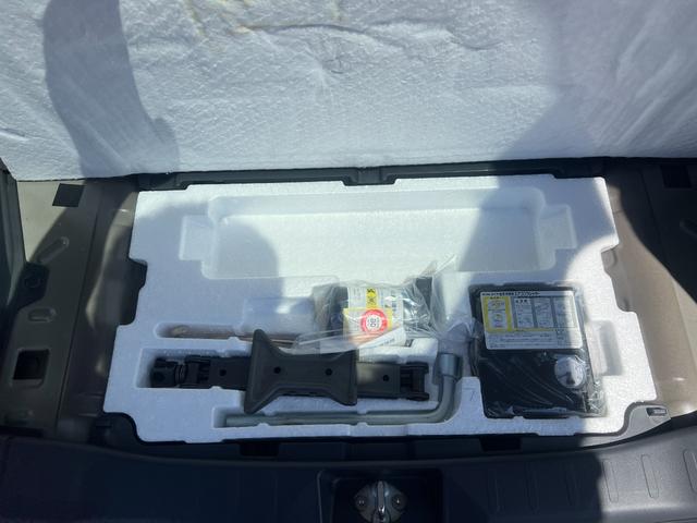 スペーシア Ｇリミテッド　４ＷＤ　エアコン　パワーステアリング　パワーウィンドウ　盗難防止システム　衝突安全ボディ　衝突被害軽減システム　キーレスエントリー　スマートキー（25枚目）