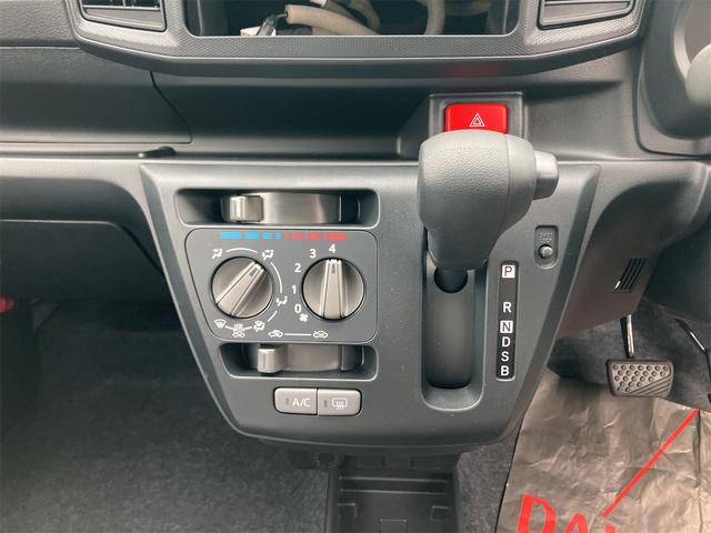 ミライース Ｌ　４ＷＤ　届け出済み未使用車　オートライト　キーレスエントリー　アイドリングストップ　ＣＶＴ　盗難防止システム　ＡＢＳ　ＥＳＣ　衝突安全ボディ　エアコン　パワーステアリング　パワーウィンドウ（7枚目）