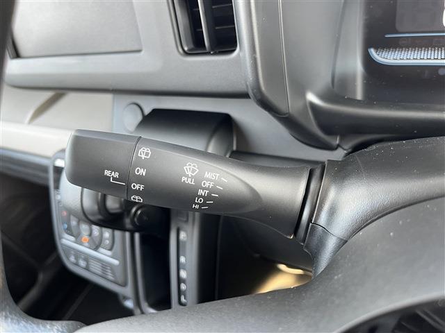 スペーシア ハイブリッドＧ　プッシュスタートボタン　衝突被害軽減ブレーキ　障害物センサー　アイドリングストップ　ステアリングリモコン　オートエアコン（29枚目）