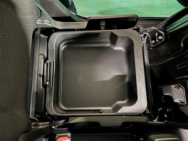 ハスラー タフワイルド　４ＷＤ　プッシュスタートボタン　フォグランプ　純正ナビ　衝突被害軽減ブレーキ　障害物センサー　運転席助手席シートヒーター（50枚目）