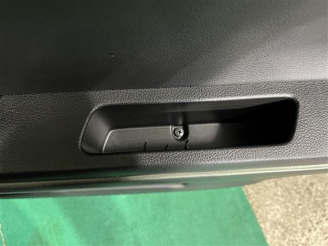 ハスラー タフワイルド　４ＷＤ　プッシュスタートボタン　フォグランプ　純正ナビ　衝突被害軽減ブレーキ　障害物センサー　運転席助手席シートヒーター（56枚目）