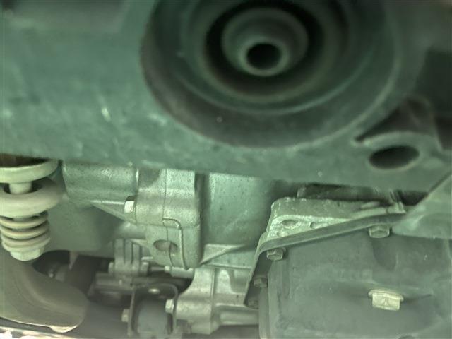 ワゴンＲ ハイブリッドＦＺ　４ＷＤ　プッシュスタート　ＣＤオーディオ　ステアリングリモコン　衝突被害軽減ブレーキ　運転席助手席シートヒーター　アイドリングストップ（10枚目）