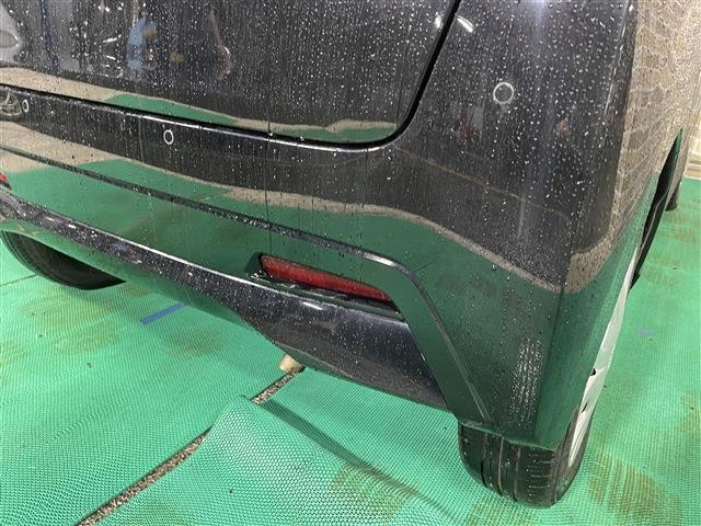 デイズ Ｓ　４ＷＤ　キーレスエントリー　衝突被害軽減ブレーキ　障害物センサー　ステアリングリモコン　カーナビ　アイドリングストップ　タコメーター（19枚目）