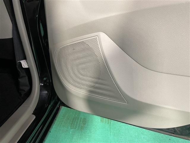 デイズ Ｓ　４ＷＤ　キーレスエントリー　衝突被害軽減ブレーキ　障害物センサー　ステアリングリモコン　カーナビ　アイドリングストップ　タコメーター（31枚目）