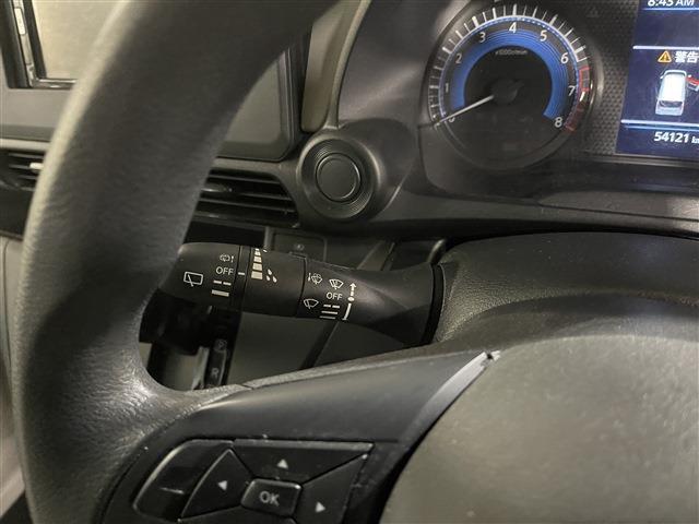 デイズ Ｓ　４ＷＤ　キーレスエントリー　衝突被害軽減ブレーキ　障害物センサー　ステアリングリモコン　カーナビ　アイドリングストップ　タコメーター（36枚目）