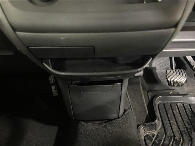 デイズ Ｓ　４ＷＤ　キーレスエントリー　衝突被害軽減ブレーキ　障害物センサー　ステアリングリモコン　カーナビ　アイドリングストップ　タコメーター（43枚目）