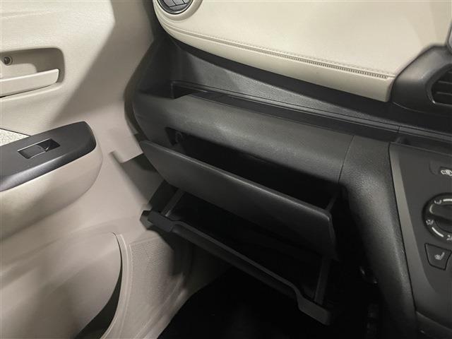 デイズ Ｓ　４ＷＤ　キーレスエントリー　衝突被害軽減ブレーキ　障害物センサー　ステアリングリモコン　カーナビ　アイドリングストップ　タコメーター（48枚目）