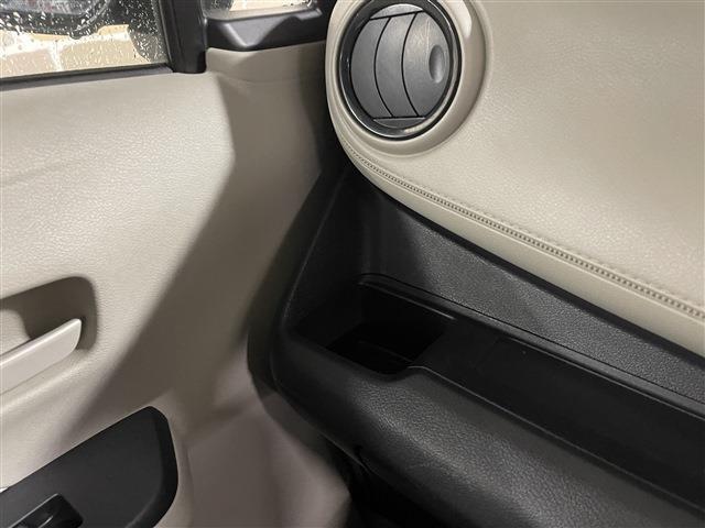 デイズ Ｓ　４ＷＤ　キーレスエントリー　衝突被害軽減ブレーキ　障害物センサー　ステアリングリモコン　カーナビ　アイドリングストップ　タコメーター（49枚目）