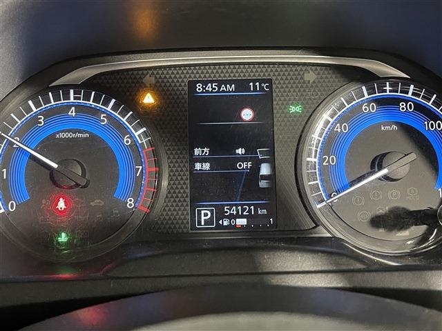 デイズ Ｓ　４ＷＤ　キーレスエントリー　衝突被害軽減ブレーキ　障害物センサー　ステアリングリモコン　カーナビ　アイドリングストップ　タコメーター（55枚目）