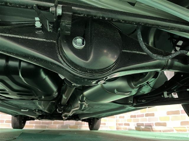 スペーシア ハイブリッドG 衝突被害軽減ブレーキ 障害物センサー 4WD プッシュスタートボタン ステアリングリモコン 横滑り防止装置 アイドリングストップ 運転席助手席シートヒーター オートエアコン 電動格納ドアミラー ABS(20枚目)