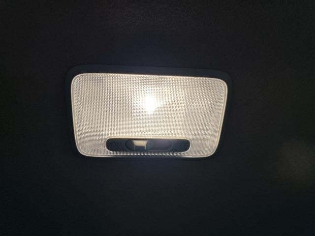 スペーシア ハイブリッドG 衝突被害軽減ブレーキ 障害物センサー 4WD プッシュスタートボタン ステアリングリモコン 横滑り防止装置 アイドリングストップ 運転席助手席シートヒーター オートエアコン 電動格納ドアミラー ABS(29枚目)