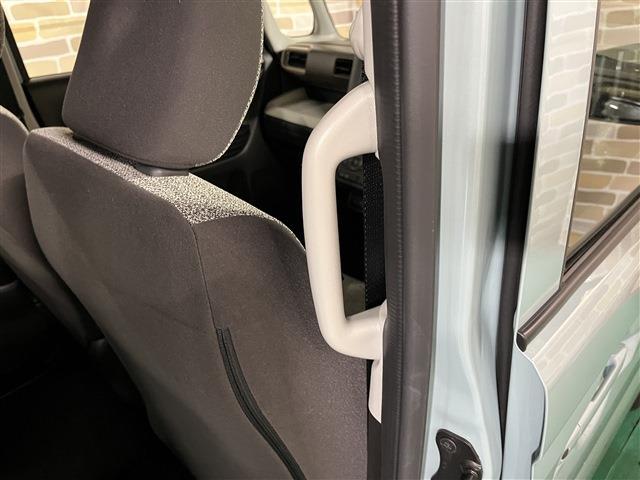 スペーシア ハイブリッドG 衝突被害軽減ブレーキ 障害物センサー 4WD プッシュスタートボタン ステアリングリモコン 横滑り防止装置 アイドリングストップ 運転席助手席シートヒーター オートエアコン 電動格納ドアミラー ABS(30枚目)