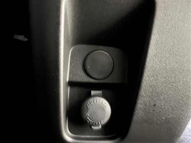 スペーシア ハイブリッドG 衝突被害軽減ブレーキ 障害物センサー 4WD プッシュスタートボタン ステアリングリモコン 横滑り防止装置 アイドリングストップ 運転席助手席シートヒーター オートエアコン 電動格納ドアミラー ABS(50枚目)