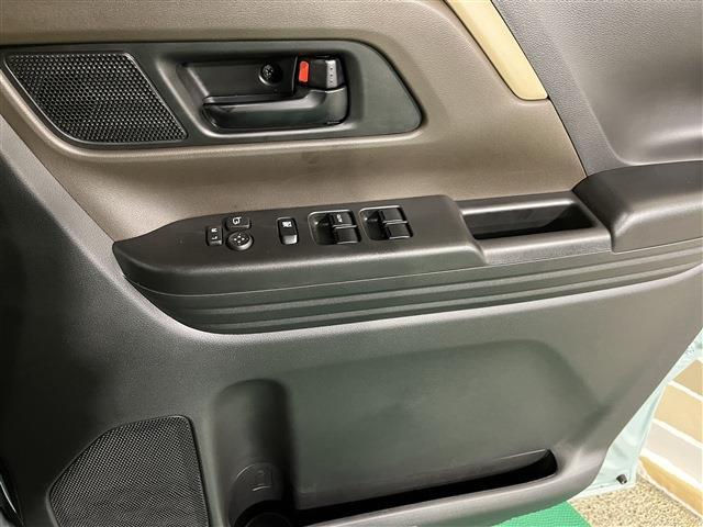 スペーシア ハイブリッドG 衝突被害軽減ブレーキ 障害物センサー 4WD プッシュスタートボタン ステアリングリモコン 横滑り防止装置 アイドリングストップ 運転席助手席シートヒーター オートエアコン 電動格納ドアミラー ABS(54枚目)