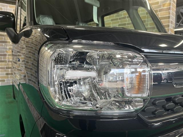 スペーシア ハイブリッドＧ　衝突被害軽減ブレーキ　障害物センサー　４ＷＤ　プッシュスタートボタン　ステアリングリモコン　横滑り防止装置　アイドリングストップ　運転席助手席シートヒーター　オートエアコン　電動格納ドアミラー　ＡＢＳ（7枚目）