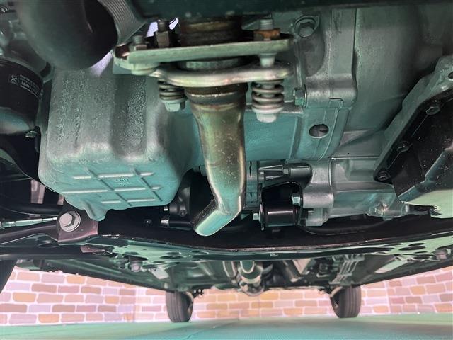 スペーシア ハイブリッドＧ　衝突被害軽減ブレーキ　障害物センサー　４ＷＤ　プッシュスタートボタン　ステアリングリモコン　横滑り防止装置　アイドリングストップ　運転席助手席シートヒーター　オートエアコン　電動格納ドアミラー　ＡＢＳ（10枚目）