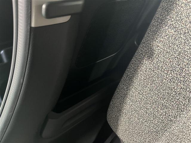 スペーシア ハイブリッドＧ　衝突被害軽減ブレーキ　障害物センサー　４ＷＤ　プッシュスタートボタン　ステアリングリモコン　横滑り防止装置　アイドリングストップ　運転席助手席シートヒーター　オートエアコン　電動格納ドアミラー　ＡＢＳ（29枚目）