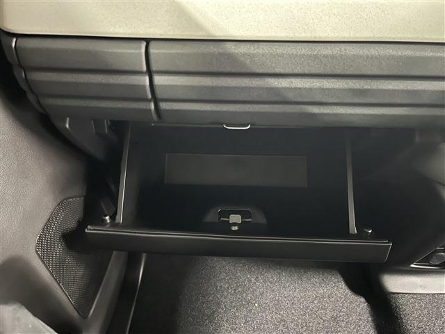 スペーシア ハイブリッドＧ　衝突被害軽減ブレーキ　障害物センサー　４ＷＤ　プッシュスタートボタン　ステアリングリモコン　横滑り防止装置　アイドリングストップ　運転席助手席シートヒーター　オートエアコン　電動格納ドアミラー　ＡＢＳ（53枚目）