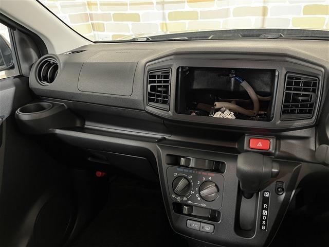 ミライース Ｌ　ＳＡＩＩＩ　４ＷＤ　クリアランスソナー　オートライト　衝突被害軽減システム　オートマチックハイビーム　キーレスエントリー　アイドリングストップ　ＣＶＴ　盗難防止システム　ＡＢＳ　ＥＳＣ　衝突安全ボディ　エアコン（41枚目）