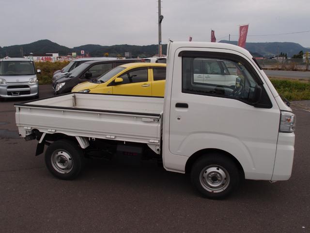 サンバートラック 　三方開ダンプ　切替式４ＷＤ　４ＡＴ　４枚リーフスプリング（4枚目）